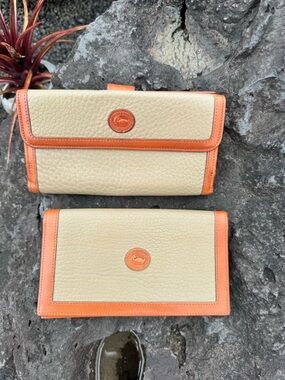 Dooney & Bourke Vintage Wallet Set Tan Brown Pebbled Leather Made USA Checkbook